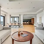 Sanders Crystal 1 Apartament