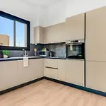 Sanders Crystal 1 Limassol