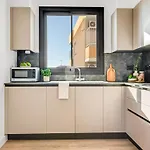 Sanders Crystal 1 * Limassol