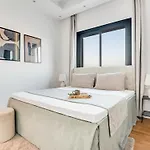 Apartament Sanders Crystal 1 *