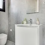 Sanders Crystal 1 Apartament