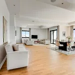 Sanders Crystal 1 Limassol