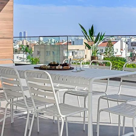 Sanders Crystal 1 * Limassol