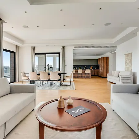 Sanders Crystal 1 Apartament