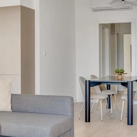 Sanders Crystal 1 * Limassol