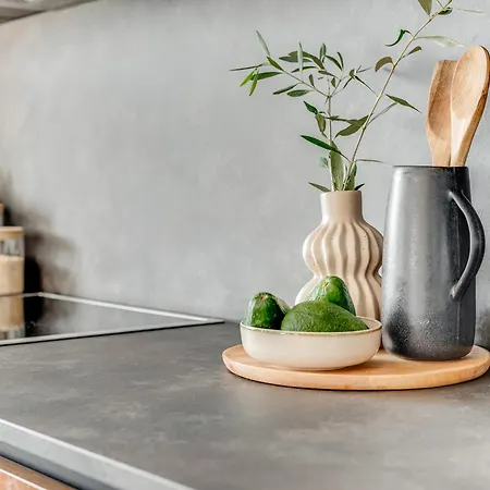 Sanders Crystal 1 Apartment