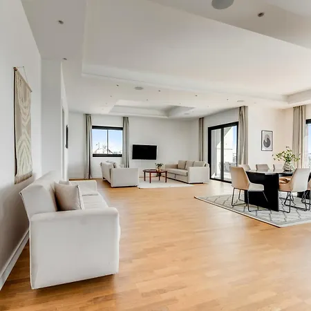 Sanders Crystal 1 Limassol