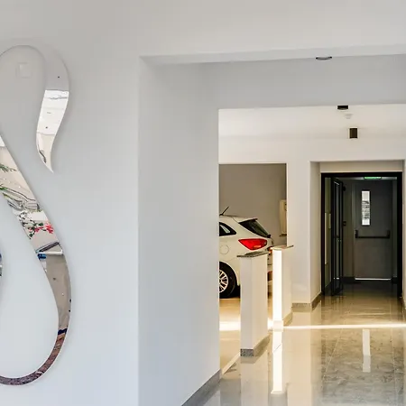 Sanders Crystal 1 * Limassol