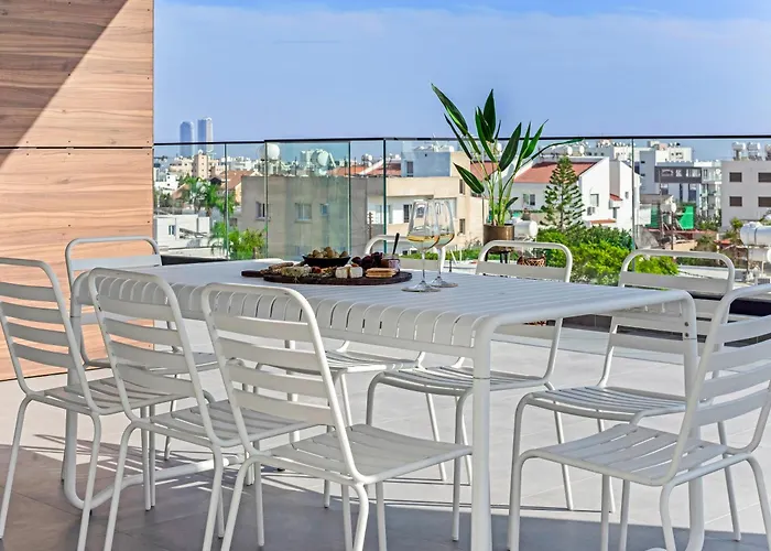 Sanders Crystal 1 * Lemesos