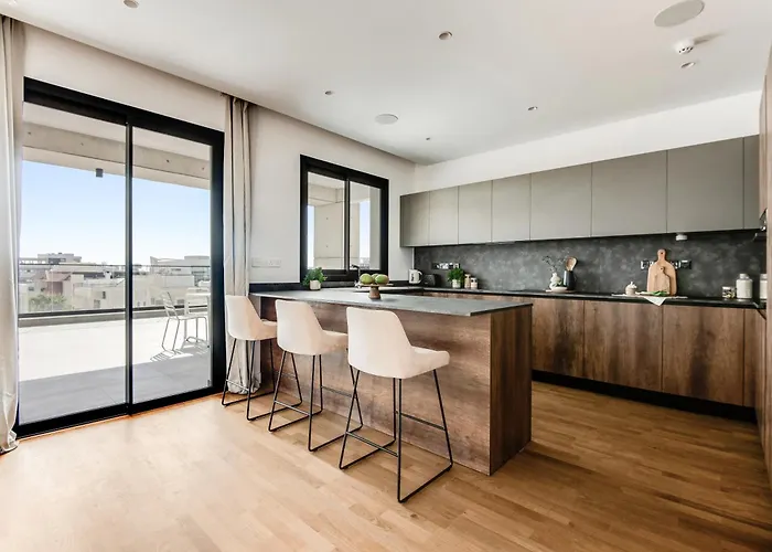 Sanders Crystal 1 Limasol