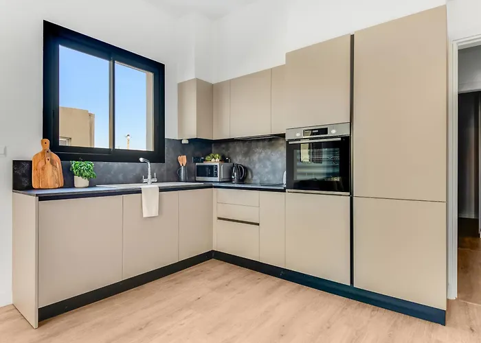 Sanders Crystal 1 Limasol