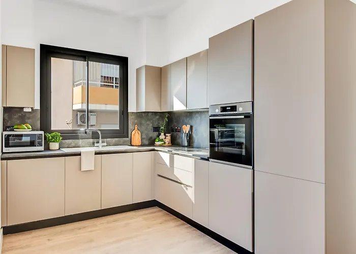 Sanders Crystal 1 Lemesos