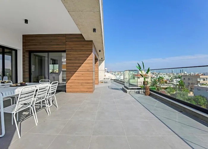 Sanders Crystal 1 * Limasol