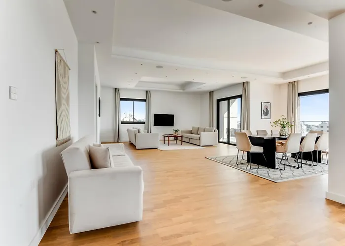 Sanders Crystal 1 Limasol